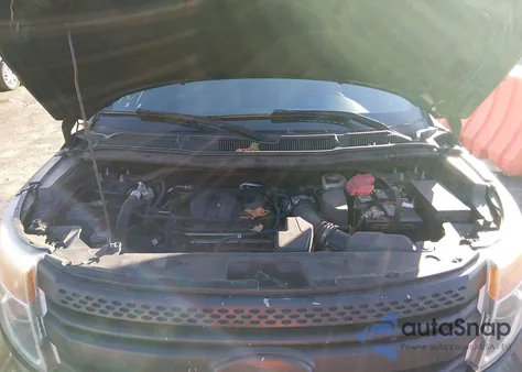 2013 Ford Explorer z USA, uszkodzony, nr VIN 1FM5K8B86DGA57474